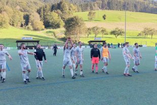 2021-10-13-BI-PB-Helmut Christ-DJK-2021 okt Mühlenbach La ola Welle