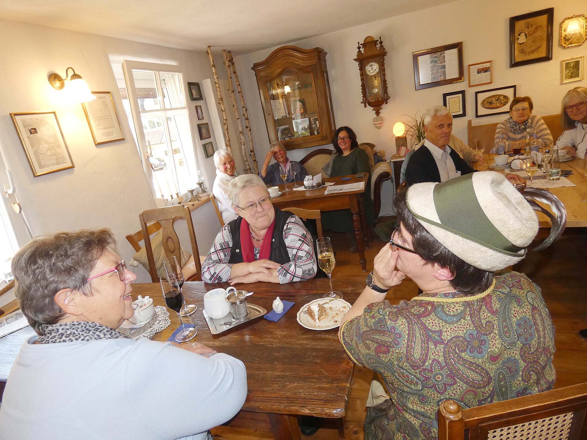 2021-10-25-NO-Gemeinde- Elfriede Moospfaffmonat-u-große Runde