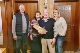 2021-10-25-NO-privat- Trachtenkapelle gratuliert Siegfried Boschert 20211019_204936