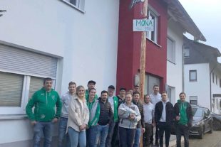 2021-10-6-BI-Helmut Christ-Maibaum für Mona Eble mit der DJK Prinzbach