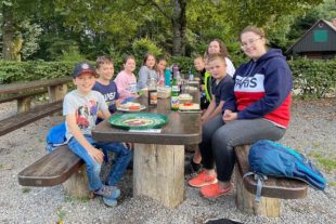 2021-10-8-NO-Theresa Herrmann- Kuchenverkauf Trachtenkapelle- IMG_2089