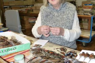 2021-11-22-ZE-UH-bia-Blumtritt Hutschmuck-SP Erb Endkontrolle