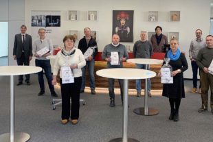 2021-12-17-BI-Hund- Büromöbel Jubilarsehrung 2021 Bi