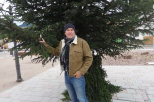 2021-12-20-ZE-UH-bia-Weihnachtsgeschichte-u-Schütze stehend