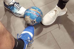 2022-1-14-ZE-UH-Verein-FVU-Handball-Ball_am_FussK