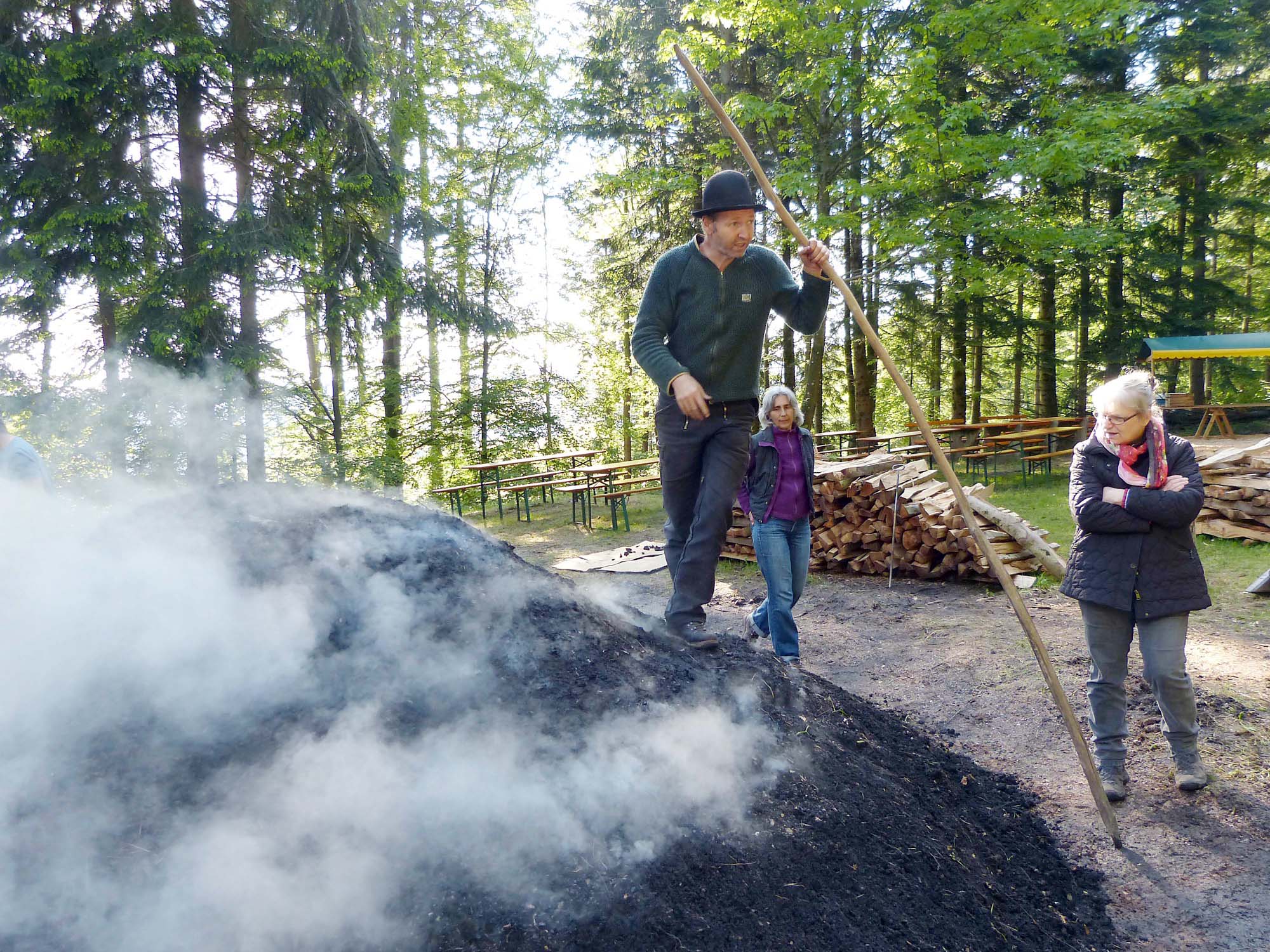2022-1-21-NO-bia-Köhlerei-SP Köhler-u-Zuschauer bia