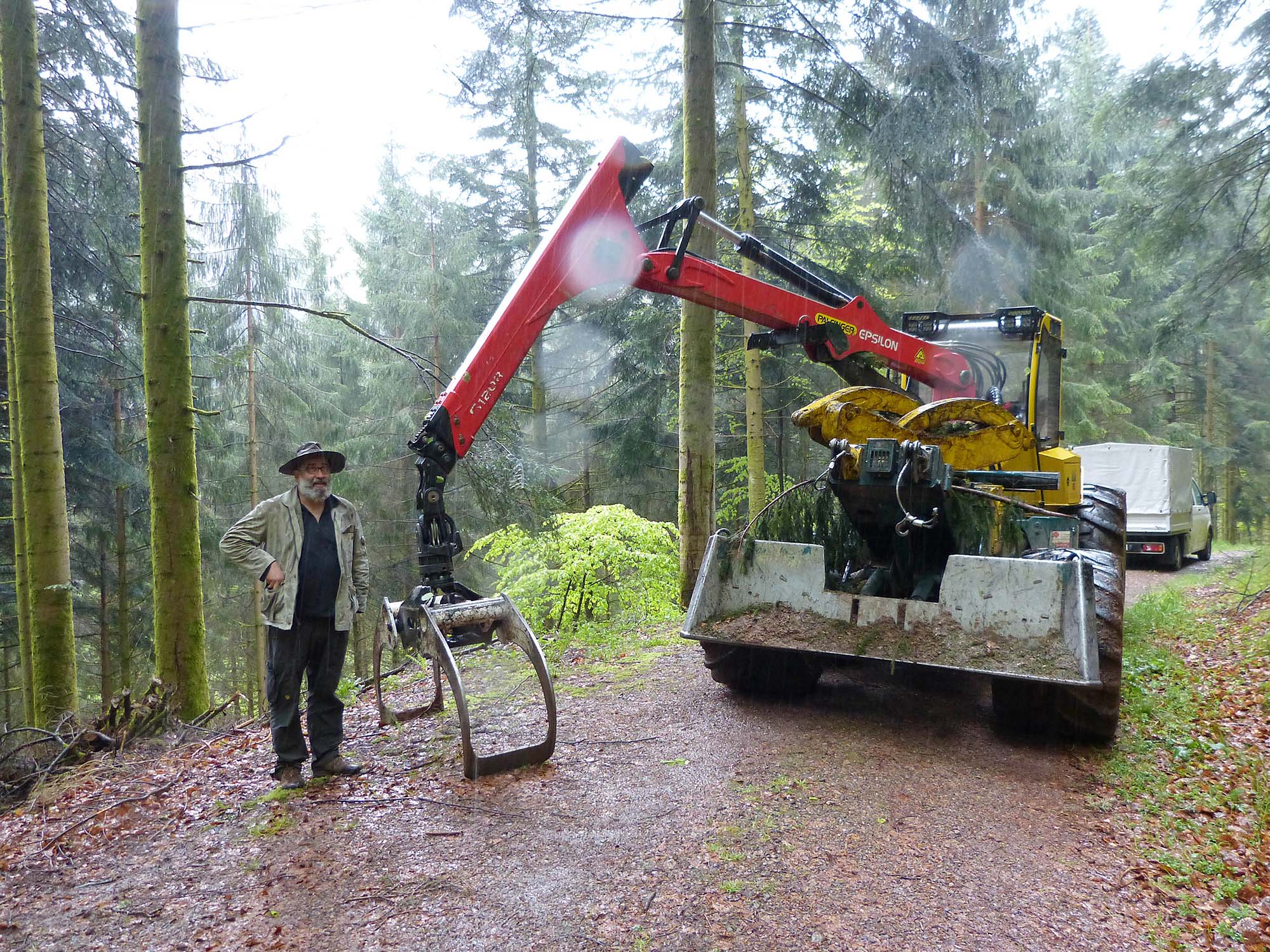 2022-1-3-NO-bia-Holzfällen-Josef Nolle-und-Rückeschlepper P1690785