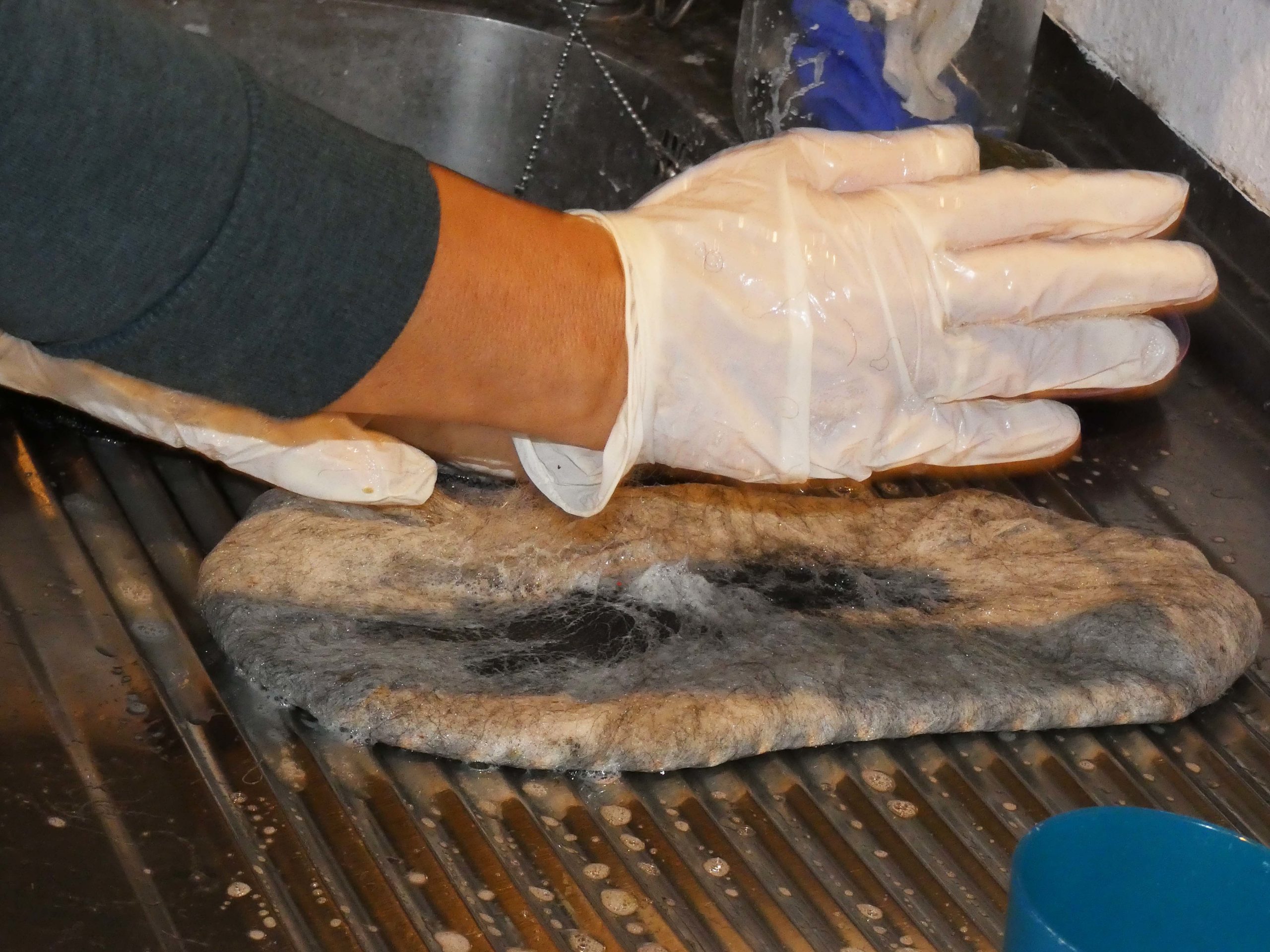 2022-1-31-BI-bia-Handwerk Filzen-Gwendolyn Hättig-und-Anfang