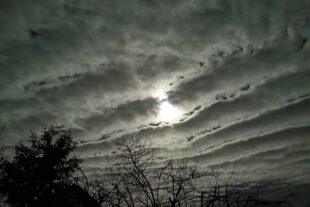 2022-2-18-BI-Uwe Jost-Vollmond und Wolken-IMG-20220218-WA0001