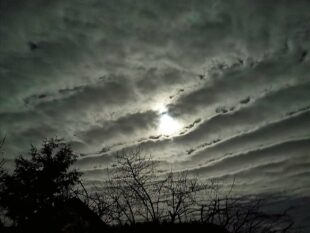 Nächtliches Himmelsschauspiel