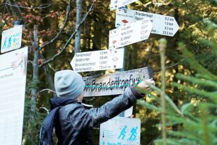2022-3-14-OH-Tourist Info- Annis Geheimnis Rätseln auf dem Brandenkopf mit Anni und Hademar