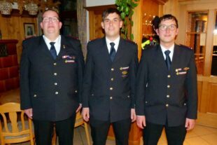 2022-3-18-ZE-UE-Reinhard Berger-FFW UE-alte u. neue Führung