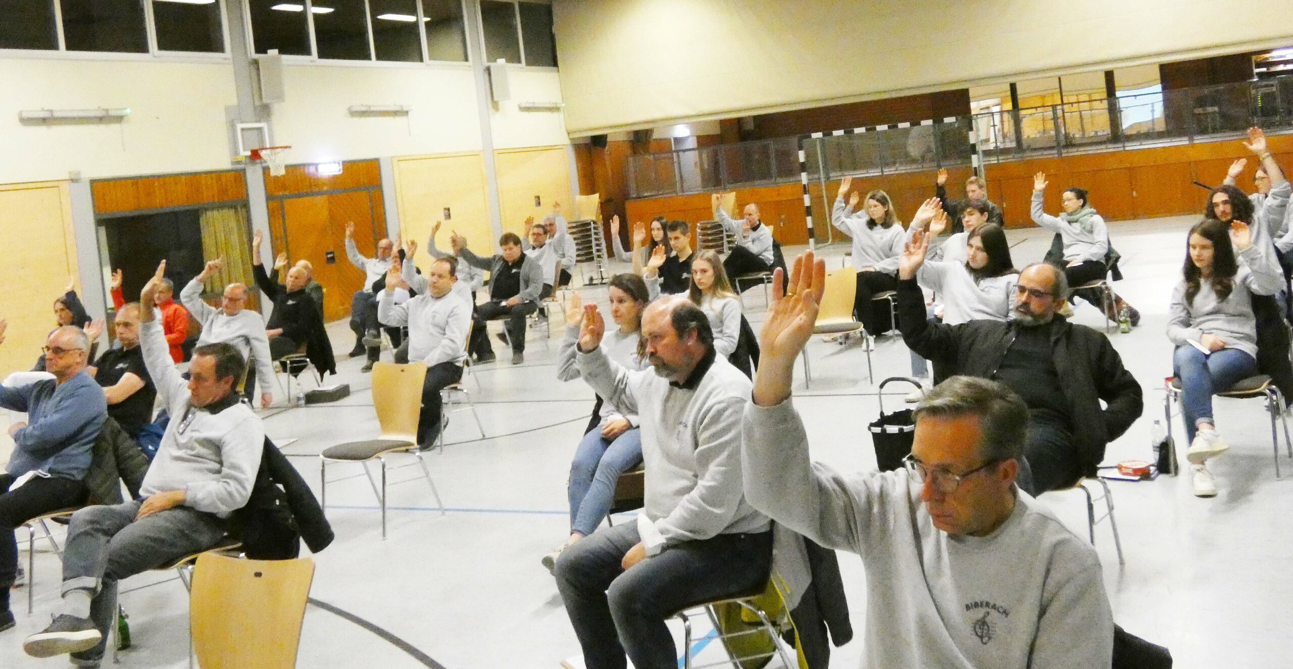 2022-3-28-BI-bia-Blasorchester Biberach-u-Abstimmung neue Satzung