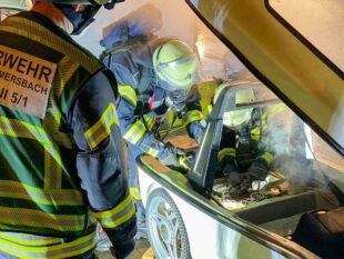 Feuerwehr löschte Brand an Elektrokleinfahrzeugs