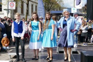 2022-4-11-BI-bia-Ostermarkt-und-Models Kinder-und-Dame 2