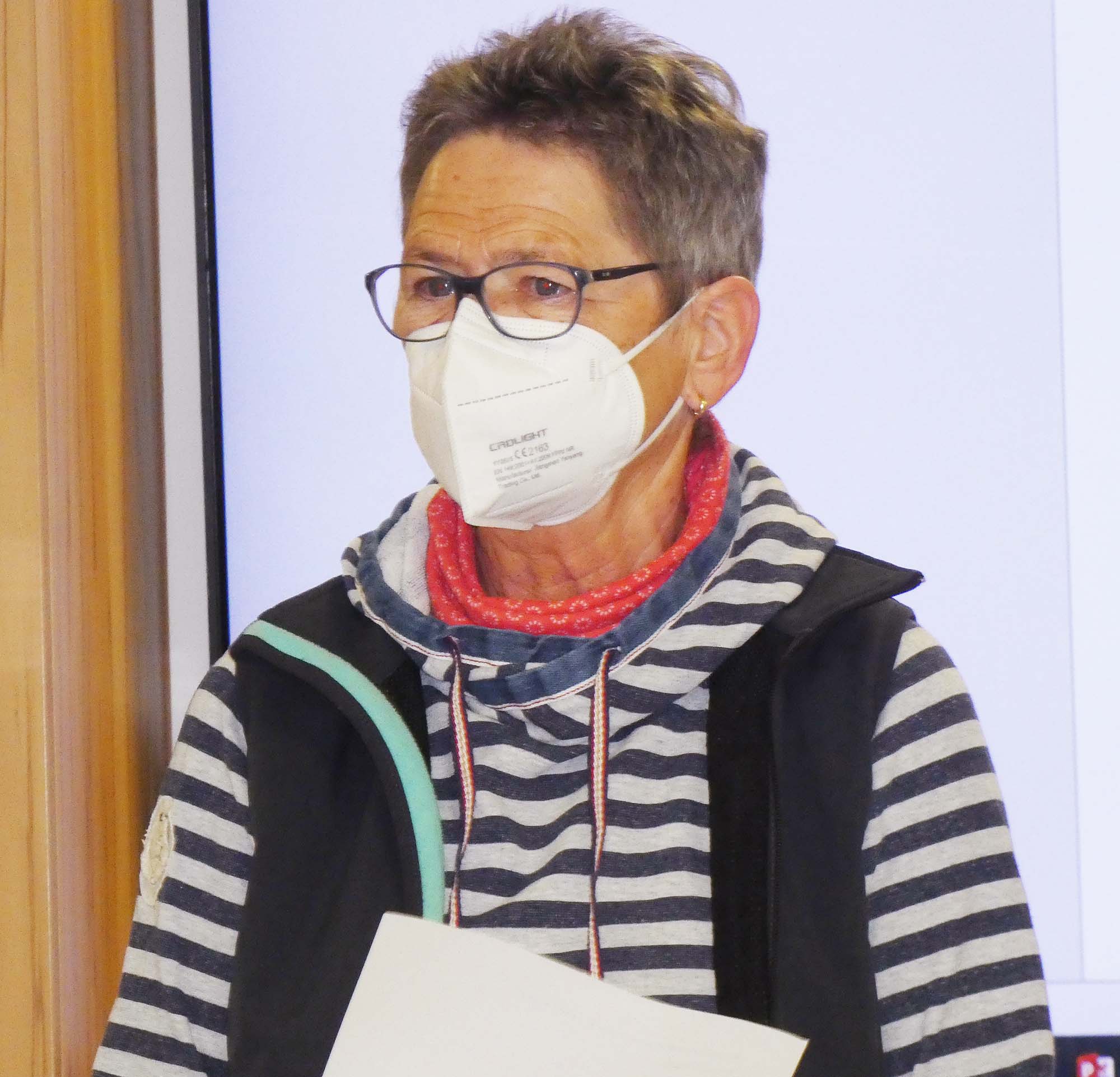 2022-4-12-ZE-UH-bia-WUF Mitgliederversammlung-und-Iris Bruder