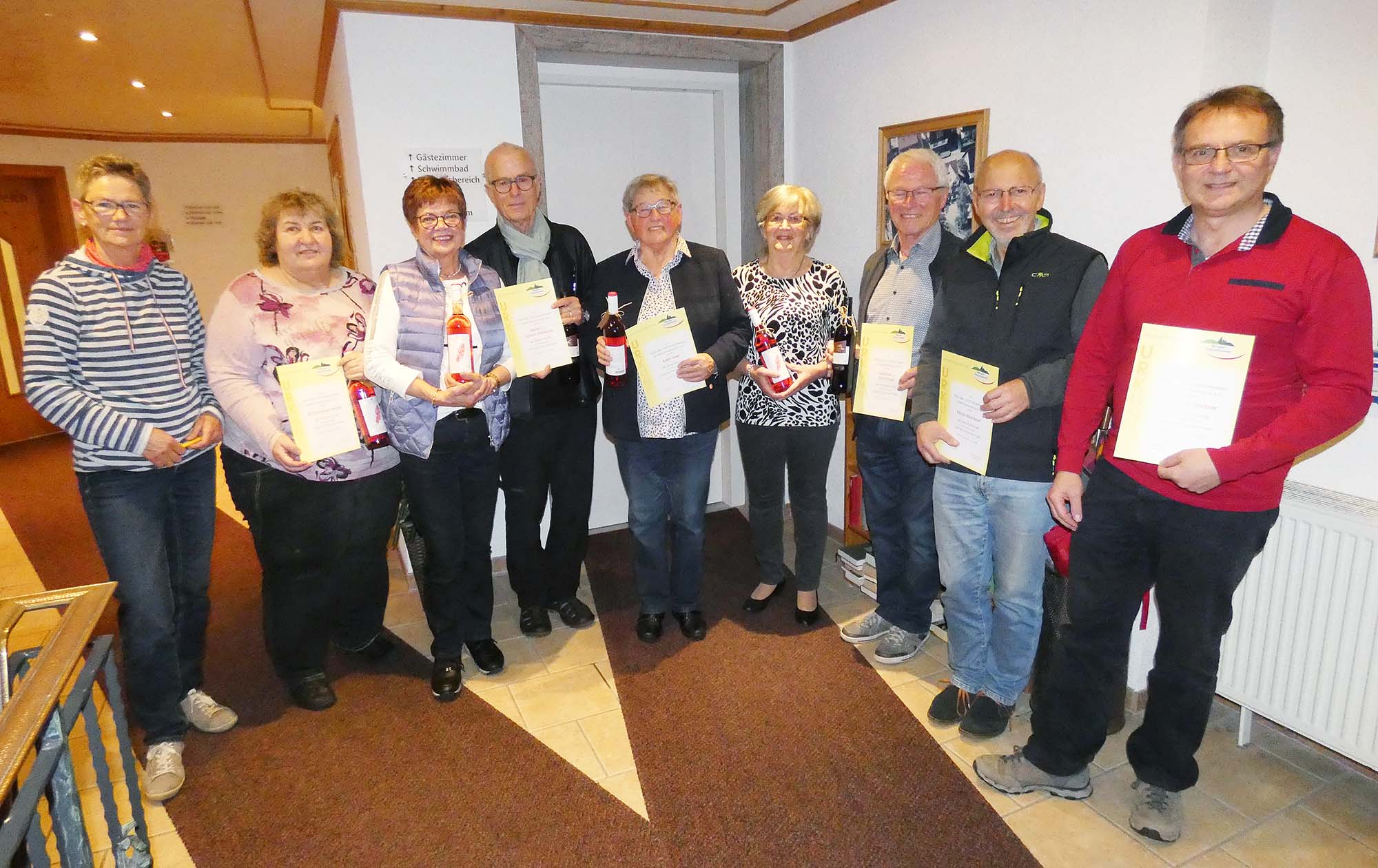 2022-4-12-ZE-UH-bia-WuF-Ehrungen-und-geehrte Mitglieder 2