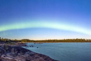 2022-4-14-GB- Haus Löwenberg- Sternstunden SchwedenküsteimMondlicht_kl©Bernd_Pröschold