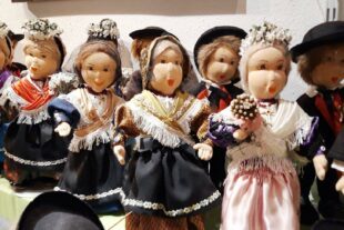 2022-4-14-NO-Touristen-Information-Puppenmuseum-Hochzeitszug 2