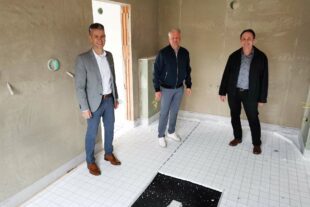 2022-4-22-BI-Unternehmen-Sparkasse-FVB-Carlo Carosi (von links), Volker Heizmann und Jürgen Kürner