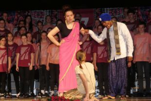 2022-4-22-OH-bia-Adonia-+ keine Gnade mit Rosenmädchen