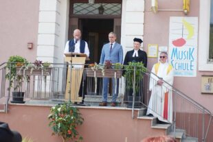 2022-5-2-ZE-UH- hpw- Einweihung Rathausplatz DSC06320