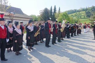 2022-5-2-ZE-UH- hpw- Einweihung Rathausplatz DSC06343