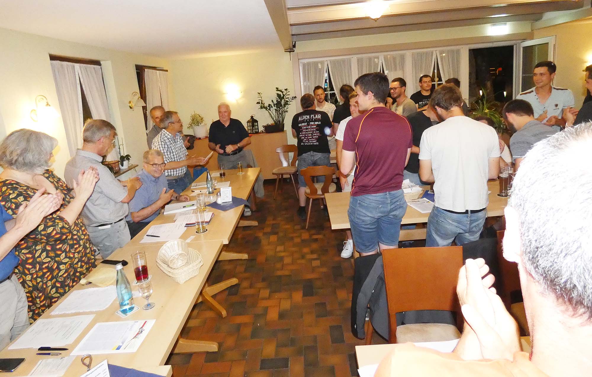 2022-5-23-OH-bia-Bürgerwehr-und-SP standing ovations