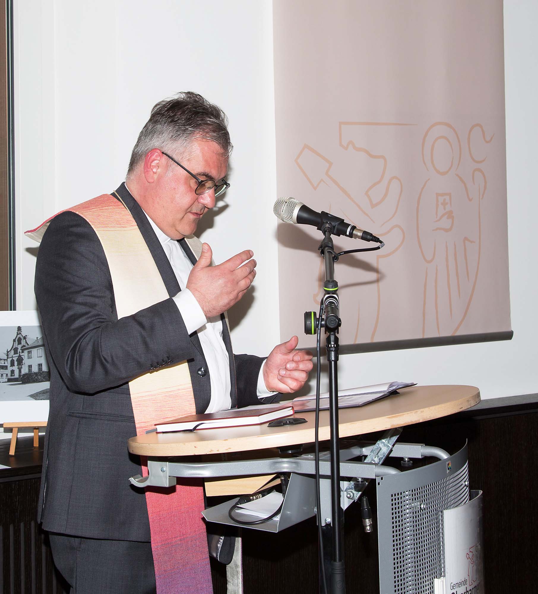 2022-5-23-OH-kal-Rathaus Einweihung-zzvkMG8A8127b