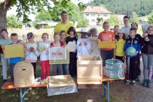 2022-5-27-BI-hps-Grundschule Klasse 3 Bienenwagen-DSC_5829 2