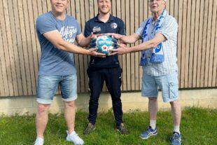 2022-6-10-ZE-UH-Verein-FVU_Ballspende_Haase