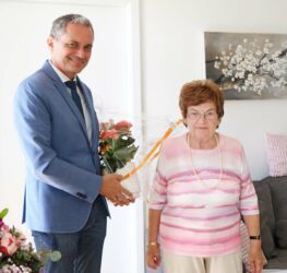 Marlies Neuhaus fühlt sich in ihrer neuen  Heimat Zell pudelwohl