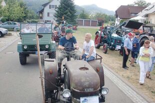 2022-6-22-BI-Unimog-Schlepperfreund-Gerhard Grosse-Sommerfest-Zukunft UNIMOG_1000x700