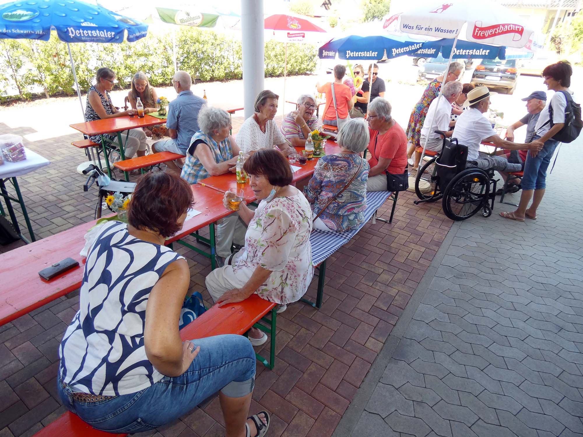 2022-7-29-BI-bia-Hilfe von Haus zu Haus-und-Hock