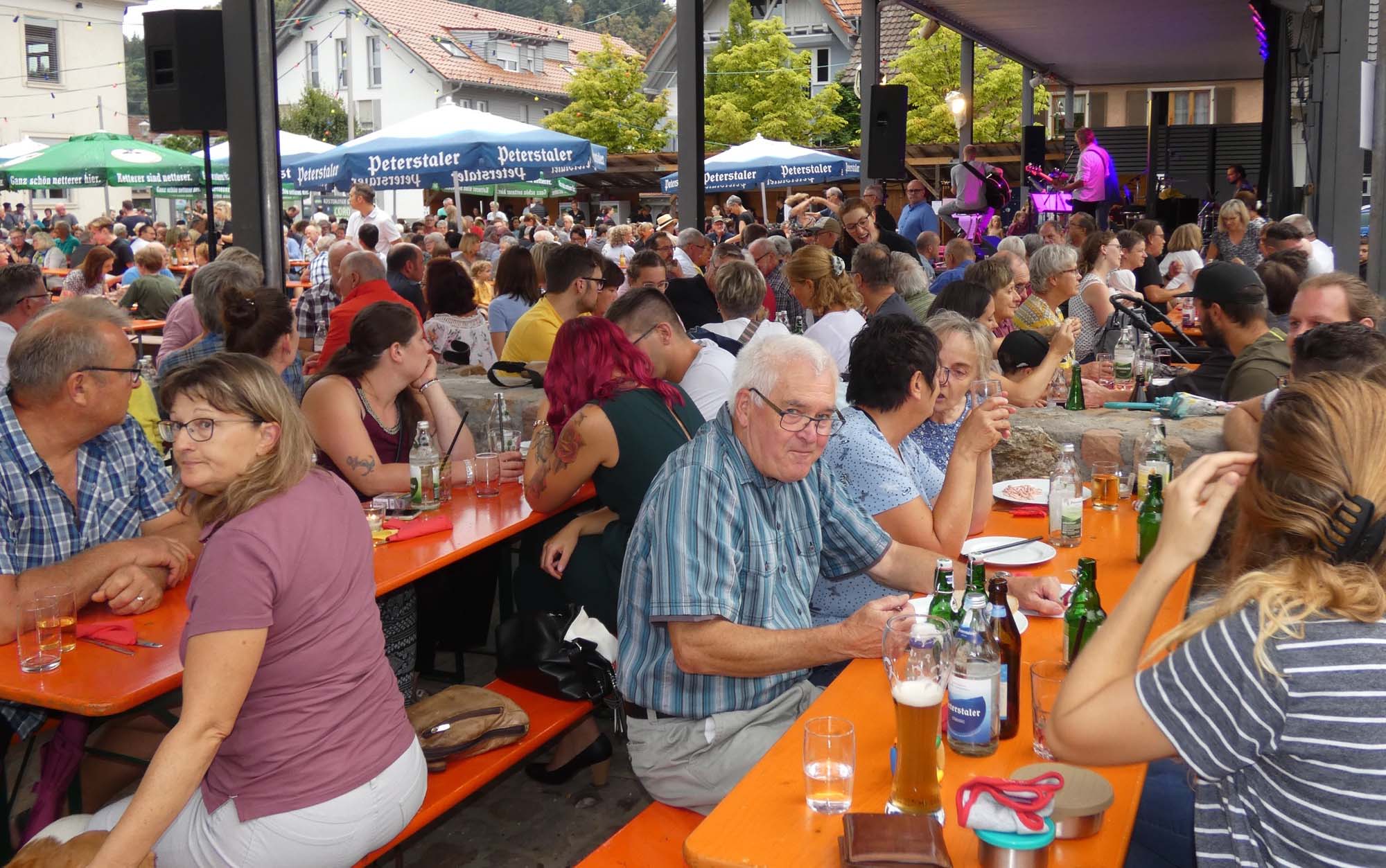 2022-8-19-BI-bia-Tavernenabend-+ Platz unterm Dach