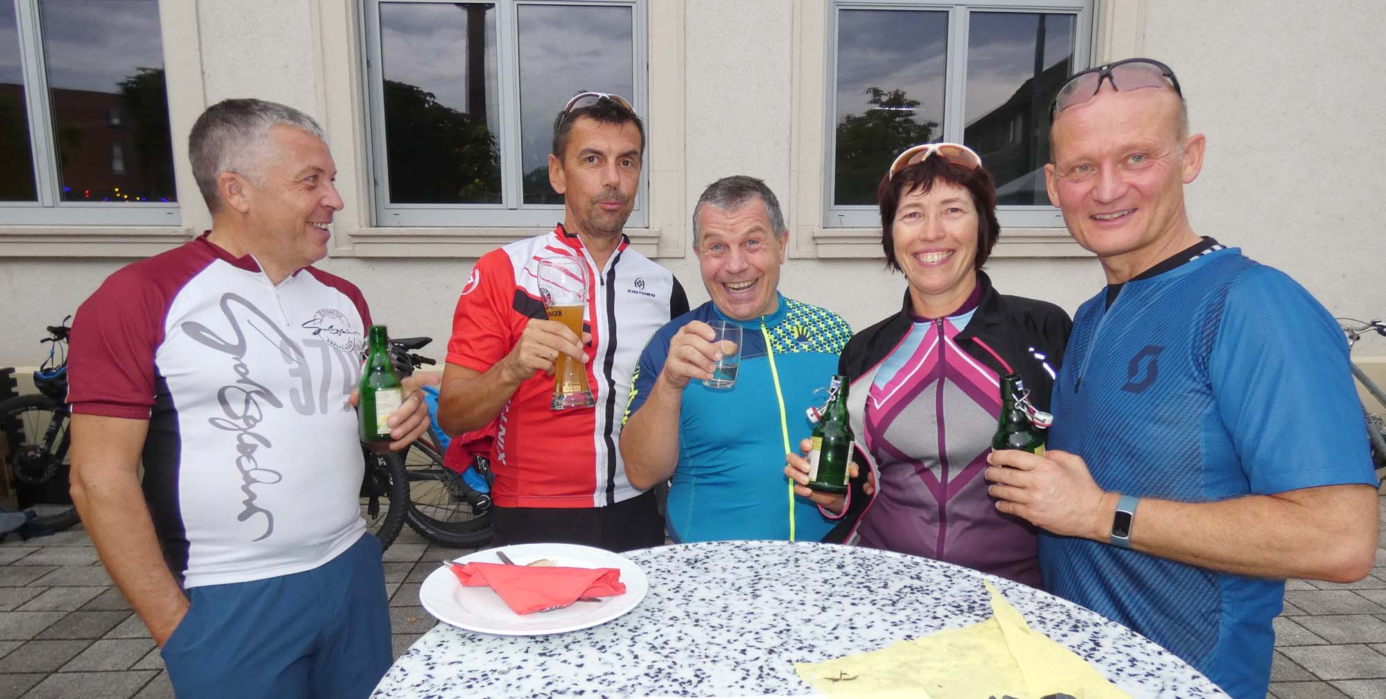 2022-8-19-BI-bia-Tavernenabend-+ Radlerrunde aus Zell