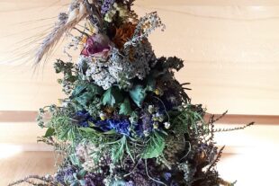 2022-8-3-NO-Trachtengruppe - Kräuterbüschel 20220726_184606