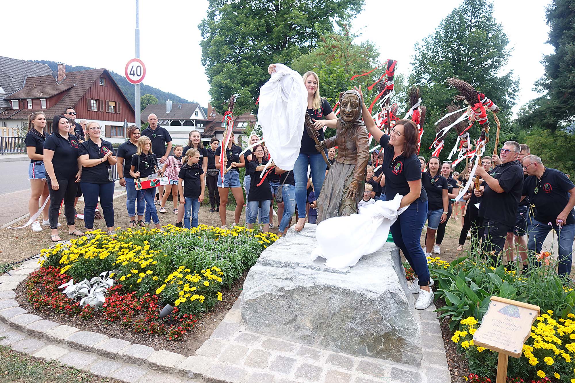 2022-8-3-ZE-UH-hpw-Eckwaldhexen-Skulptur-DSC06657