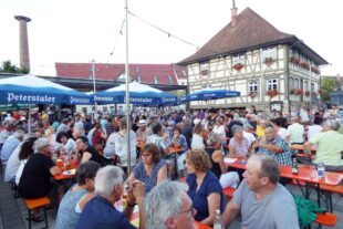 2022-8-5-BI-bia-Tavernenabend-und-SP Publikum mit Kettererhaus 1