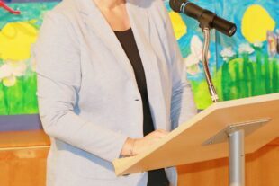 2022-9-21-OH-Anne-Kathrin Heizmann-Einschulung-Einschulfeier_OH_Frau Gäthje