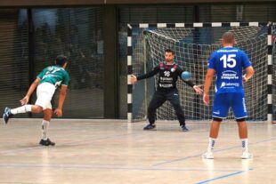 2022-9-23-ZE-UH-Verein-FVU Handball-003_Doni_haelt_7m