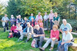 2022-10-10-NO-Luitgard Bieser-DAV-Seniorenwanderung-05.10._Gruppenbild am Umsetzer