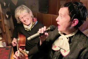 2022-10-12-NO-Touristen-Info-Mühlsteinabend-Duo Agnes Serrer & Michaela Neuberger