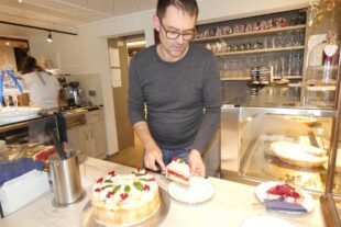 2022-10-19-NO-bia-Moospfaffkränzli-und-Egbert Laifer Torte