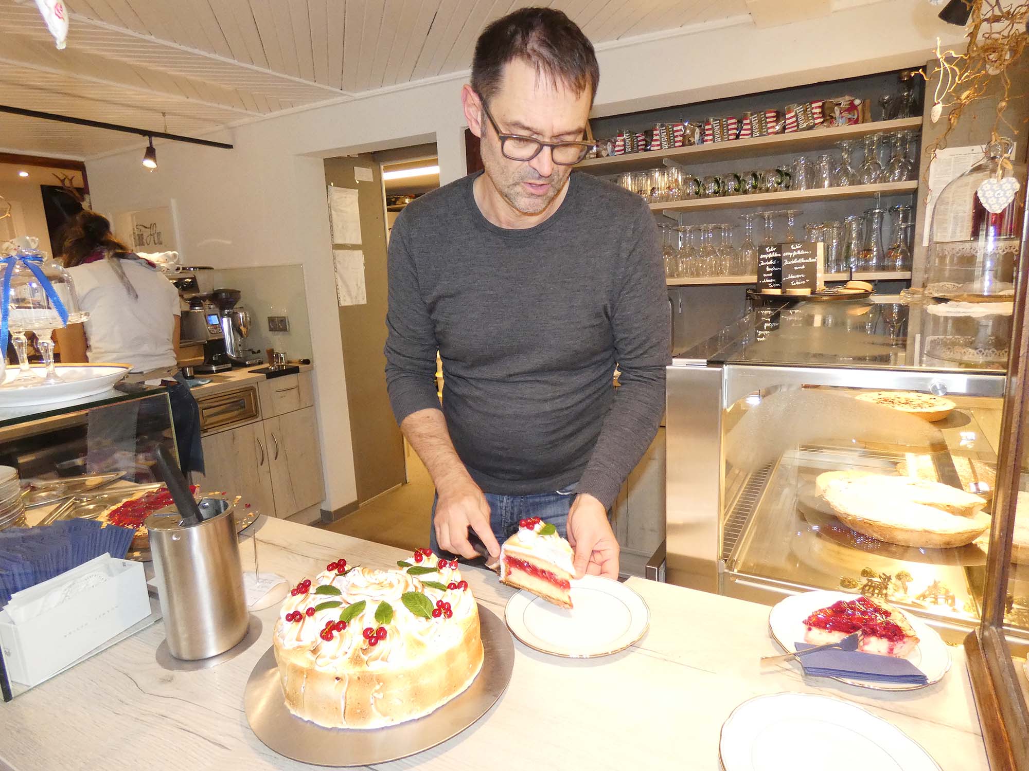 2022-10-19-NO-bia-Moospfaffkränzli-und-Egbert Laifer Torte