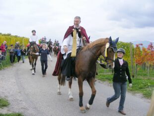 Jenseits der Moos: Pferdeprozession zum »St. Wendel«