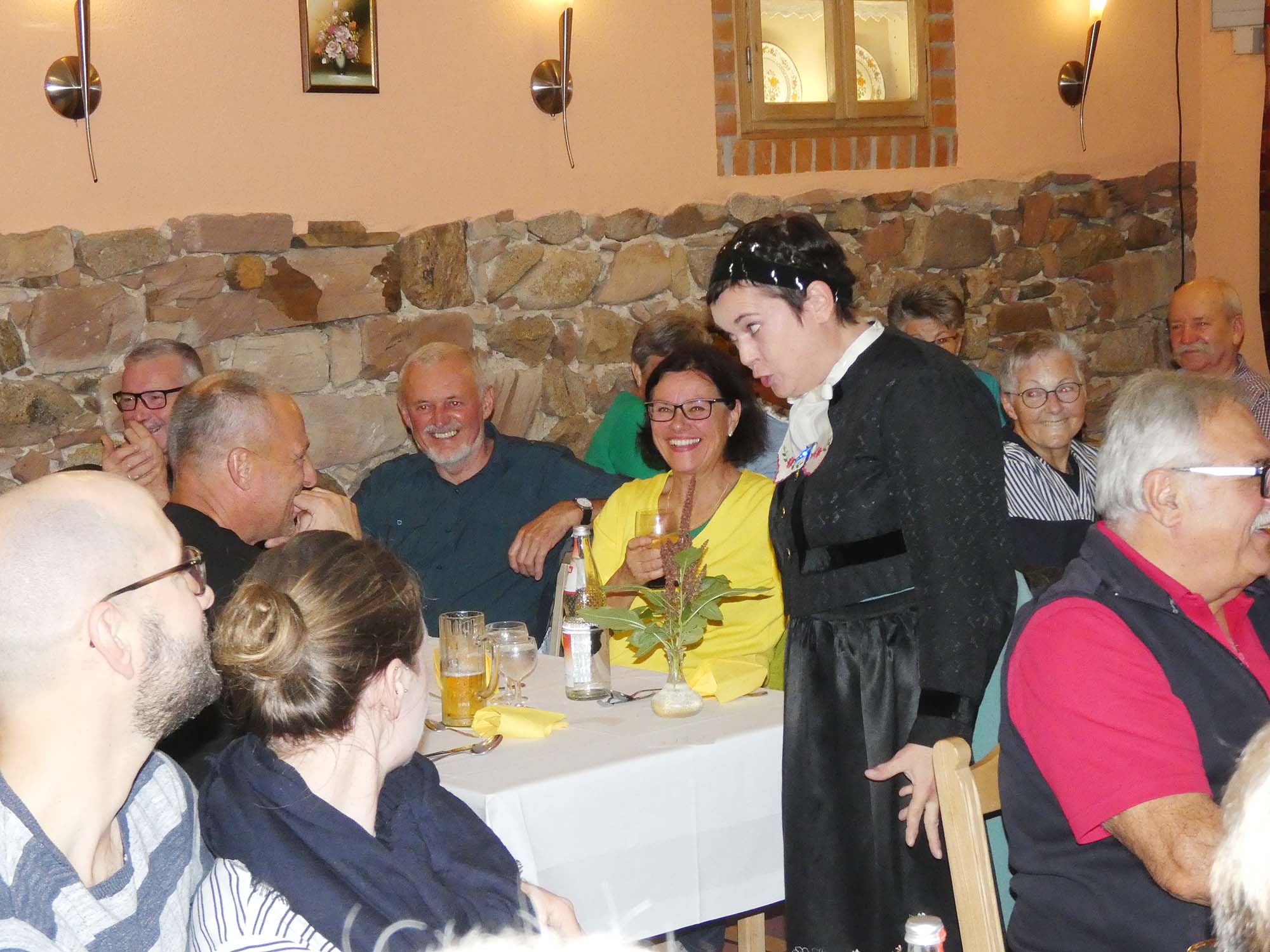 2022-10-24-NI-bia-Moospfaff-+ SP Zetzel im Publikum