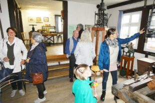 2022-10-4-BI-bia-800 Jahre Biberach-und-SP Gruppe in Museum