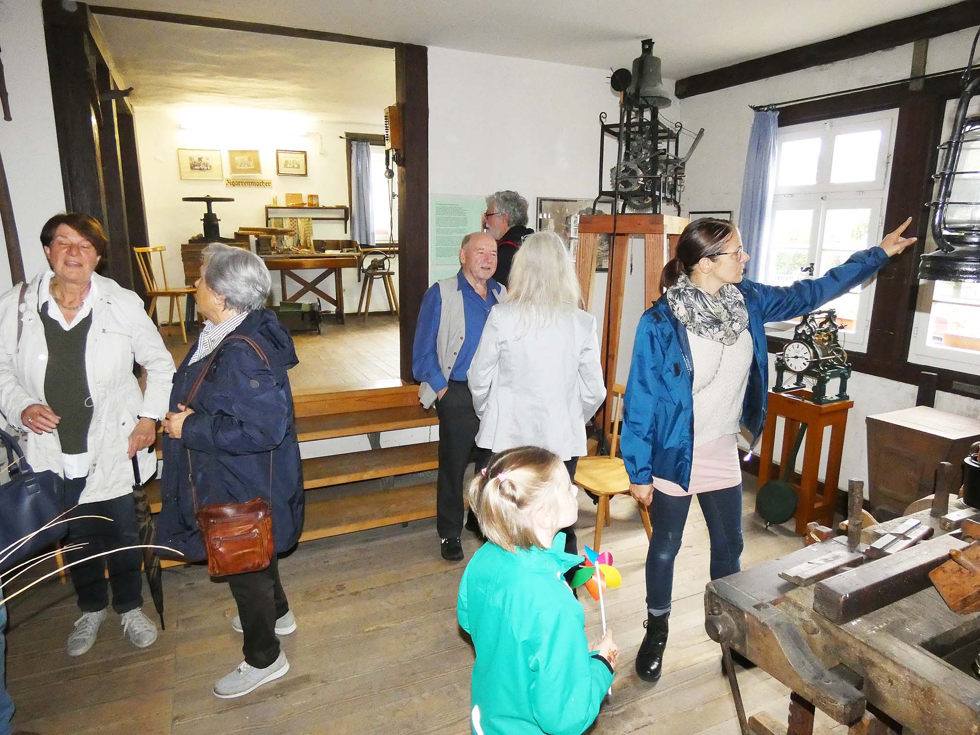 2022-10-4-BI-bia-800 Jahre Biberach-und-SP Gruppe in Museum