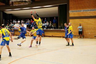 2022-10-4-ZE-UH-Verein-FVU-Handball-006_Erste_Andy_Wirft